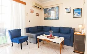 Cute One Bedroom Apartment In Pireas